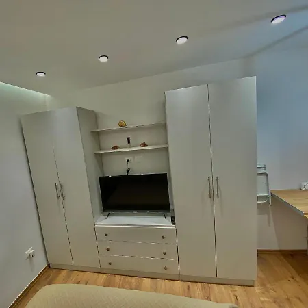 At U.s Embassy Appartement Tirana